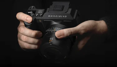 ハッセルブラッド新型中判ミラーレスカメラ「X2D 100C」を発表。